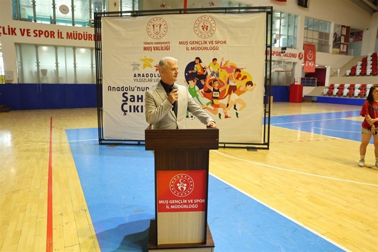 ANALİG HENTBOL HEYECANI YENİ SPOR SALONU’NDA BAŞLADI