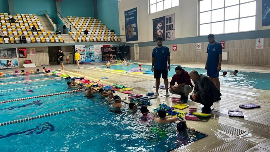 İL MÜDÜRÜMÜZ YUSUF KILIÇ GENÇLERİMİZLE SPORDA BULUŞTU 