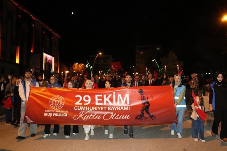 CUMHURİYETİMİZİN 102. YILI KUTLAMALARI ETKİNLİKLERİ KAPSAMINDA “FENER ALAYI YÜRÜYÜŞÜ” YAPILDI. 